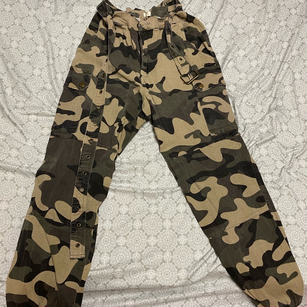 Camouflage jogger pants